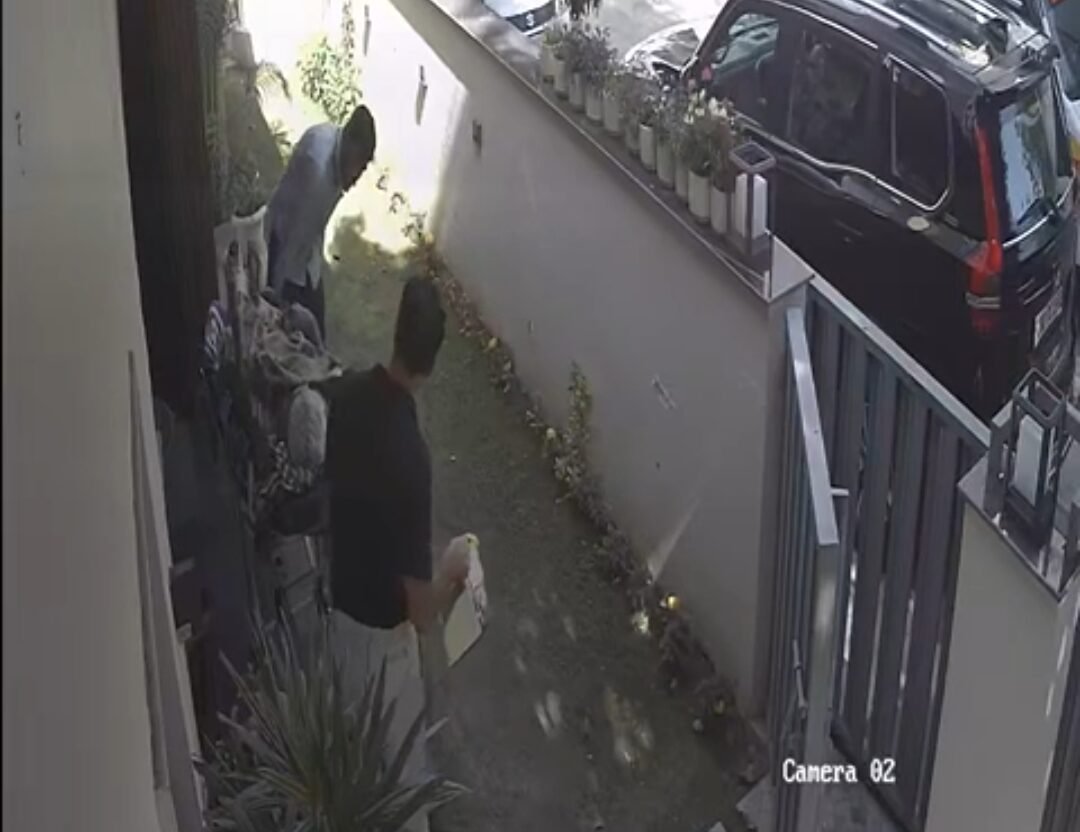 चंडीगढ़ ले जाते समय 83 वर्षीय बुजुर्ग स्ट्रेचर से गिरा:DC से शिकायत,एंबुलेंस ड्राइवर की पर लापरवाही के आरोप,CCTV में पूरी घटना कैद